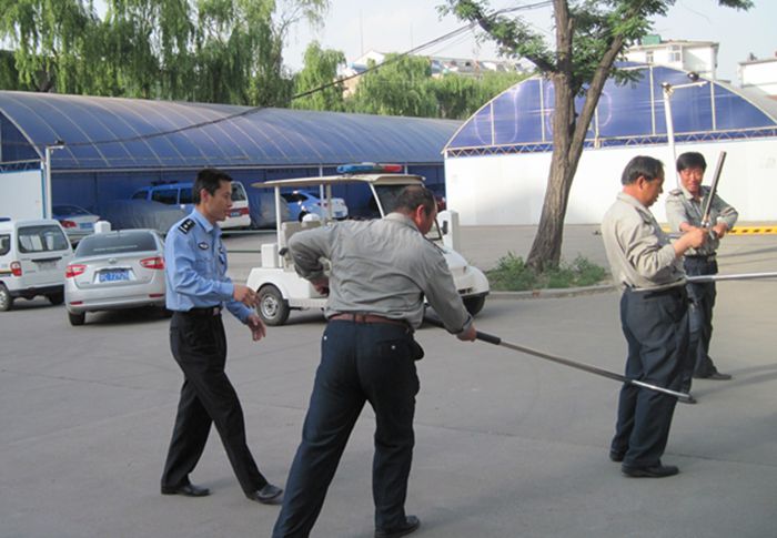 博山公安分局大街派出所:检查企业保安 落实安