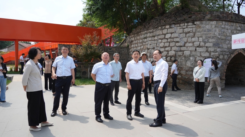 住淄省政协委员来博考察